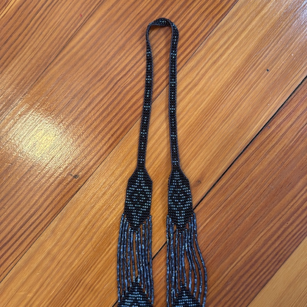 Geometric Beaded Necklace - Picture 2 of 3